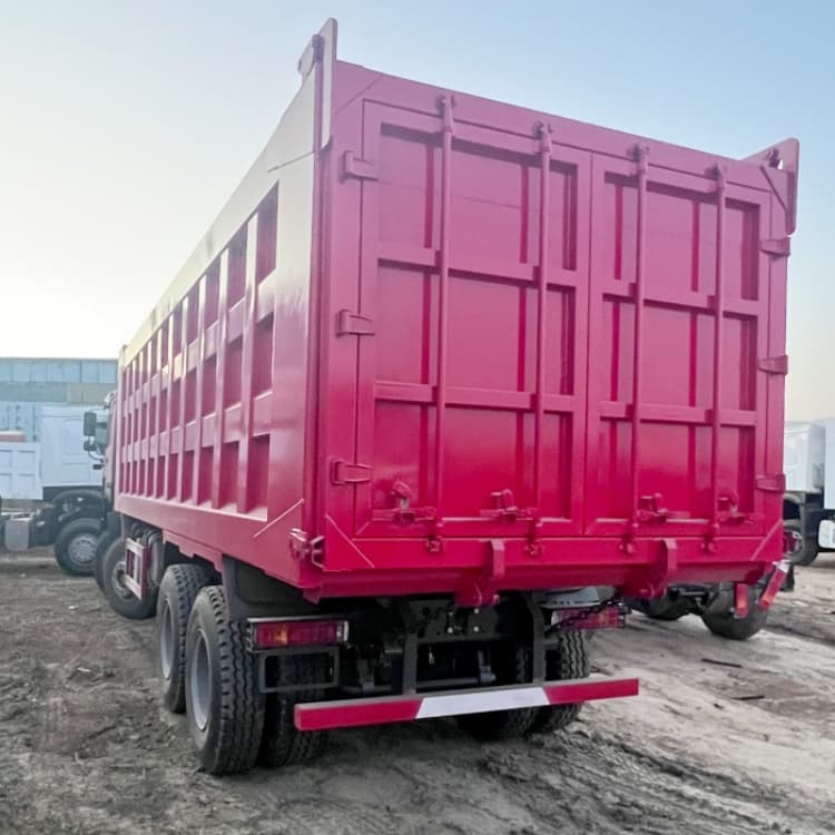 remanufactured sinotruk howo 8x4 dump truck