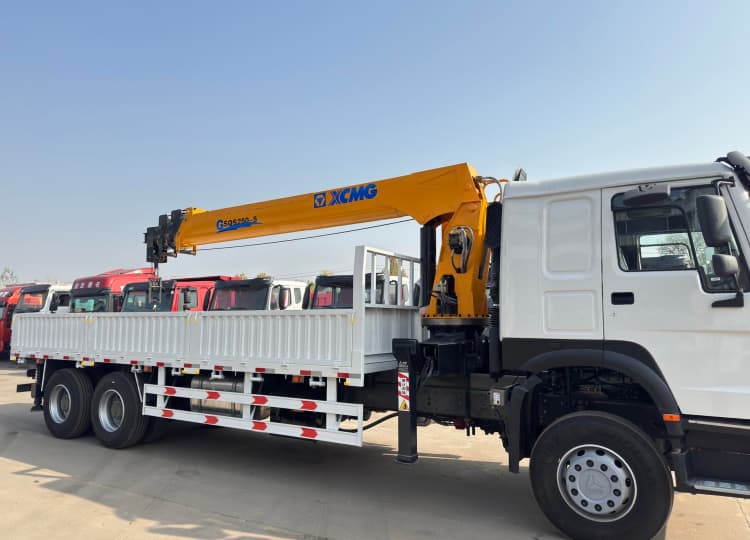 Reman HOWO 6×4 Truck‑Mounted Crane 3 reman truck crane | reman sinotruk crane truck