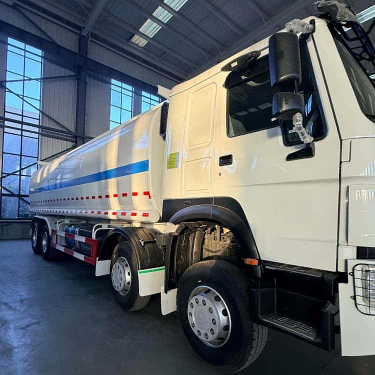 Reman Howo 30CBM 8×4 Fuel Tanker Truck 2 reman fuel tanker truck | reman lorry tanker | reman truck with tanker
