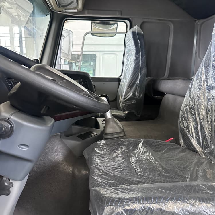 Reman HOWO 8×4 Box Cargo Truck 8 reman dry van truck | reman sinotruk cargo truck