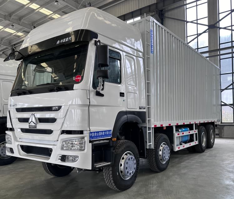Reman HOWO 8×4 Box Cargo Truck 2 reman van truck | reman cargo van truck | reman box truck