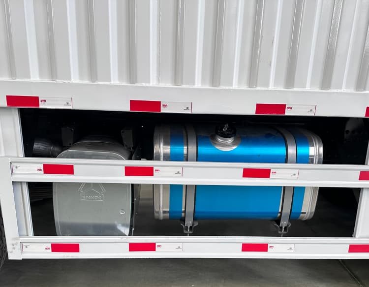Reman HOWO 8×4 Box Cargo Truck 6 reman van truck | reman cargo van truck | reman box truck