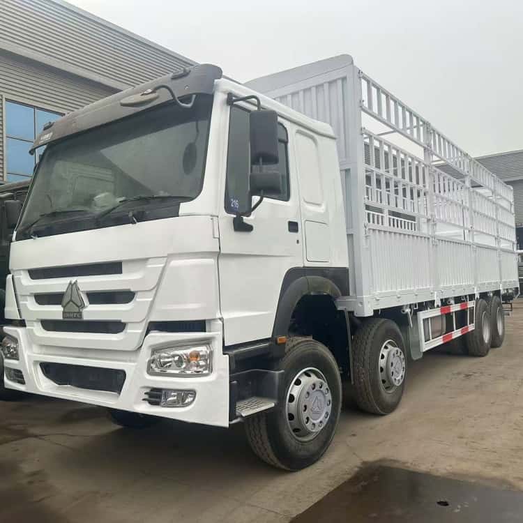 Reman HOWO 8×4 Fence Cargo Truck 1 remanufactured howo fence truck