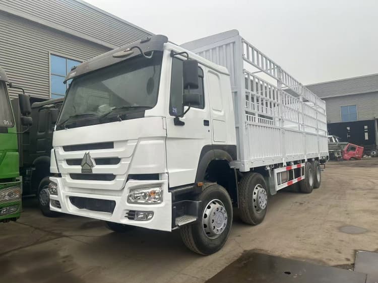 Reman HOWO 8×4 Fence Cargo Truck 2 reman cargo truck for sale | reman howo 8×4 cargo truck | reman howo cargo truck