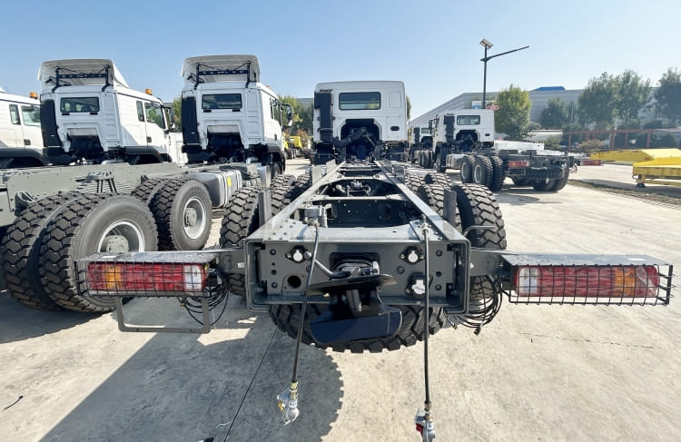 Reman Sinotruk Howo Chassis Truck 6×4 3 reman chassis truck for sale | reman sinotruk howo chassis truck