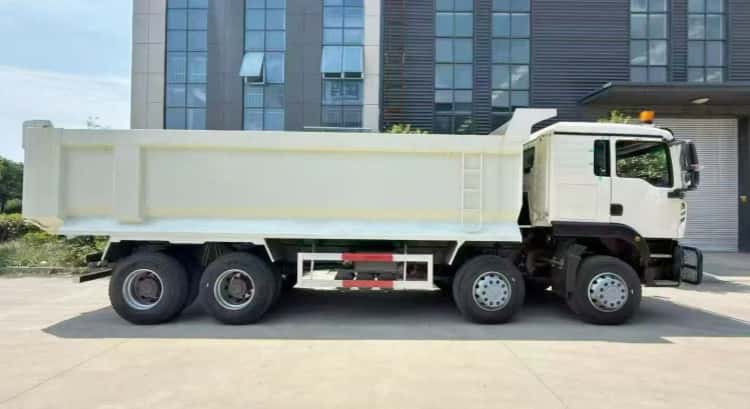 U Shape Reman Howo TX 8×4 Tipper Truck 3 reman tippers for sale | reman 8x4 dump truck | reman howo 8x4